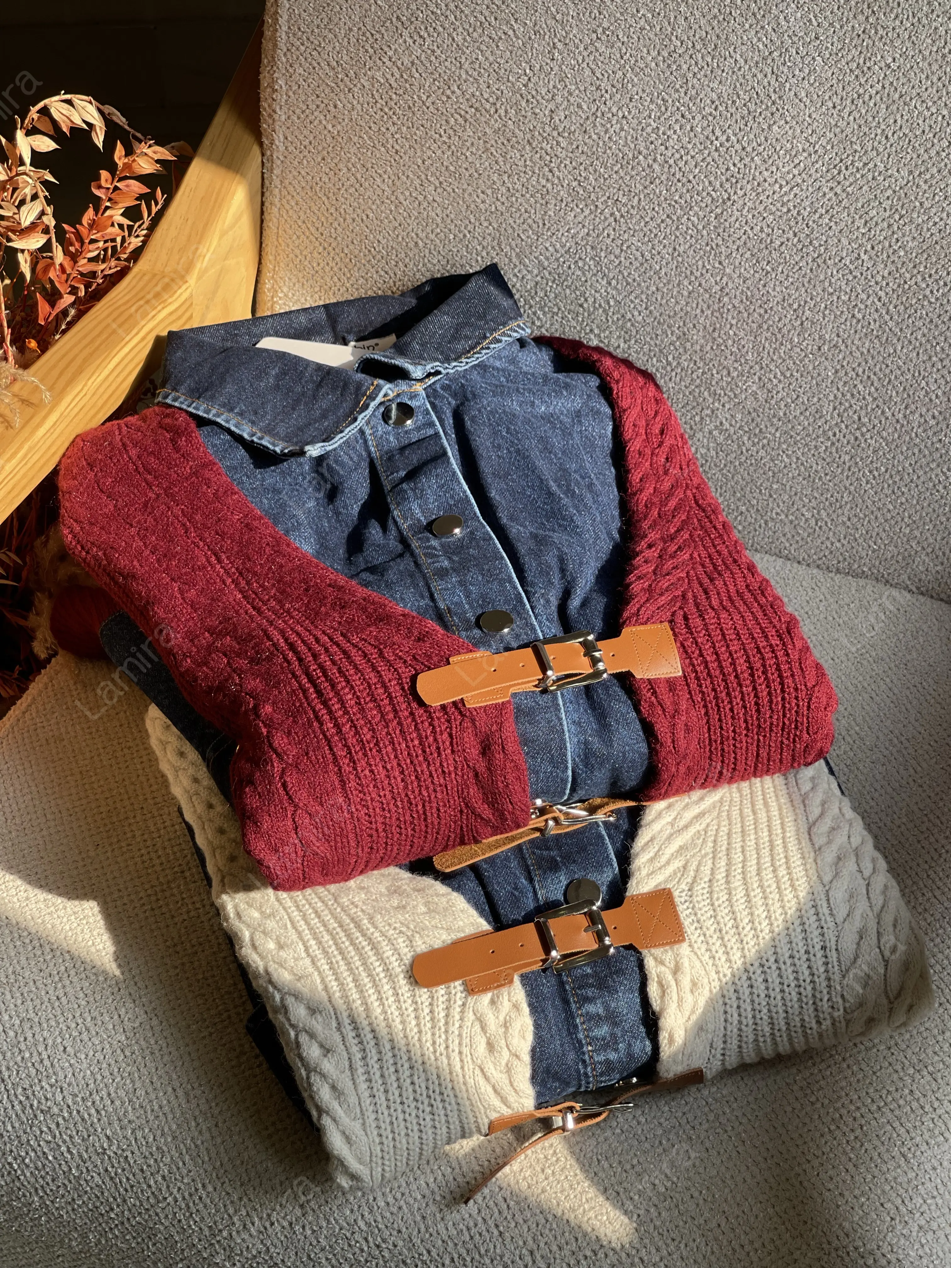 ژاکت بافت کمربندار ترکیب با جین robin