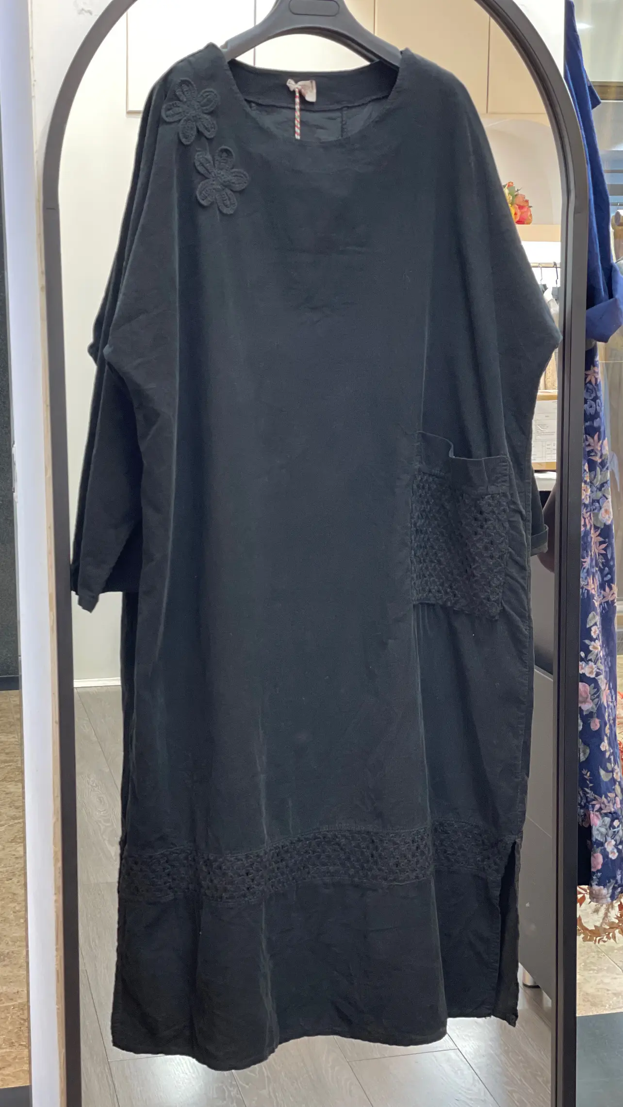 پیراهن مخمل کبریتی ایتالیایی دو گل جیب دار