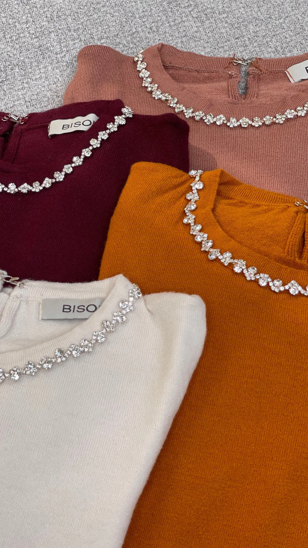 بافت یقه گرد سنگ کریستالی