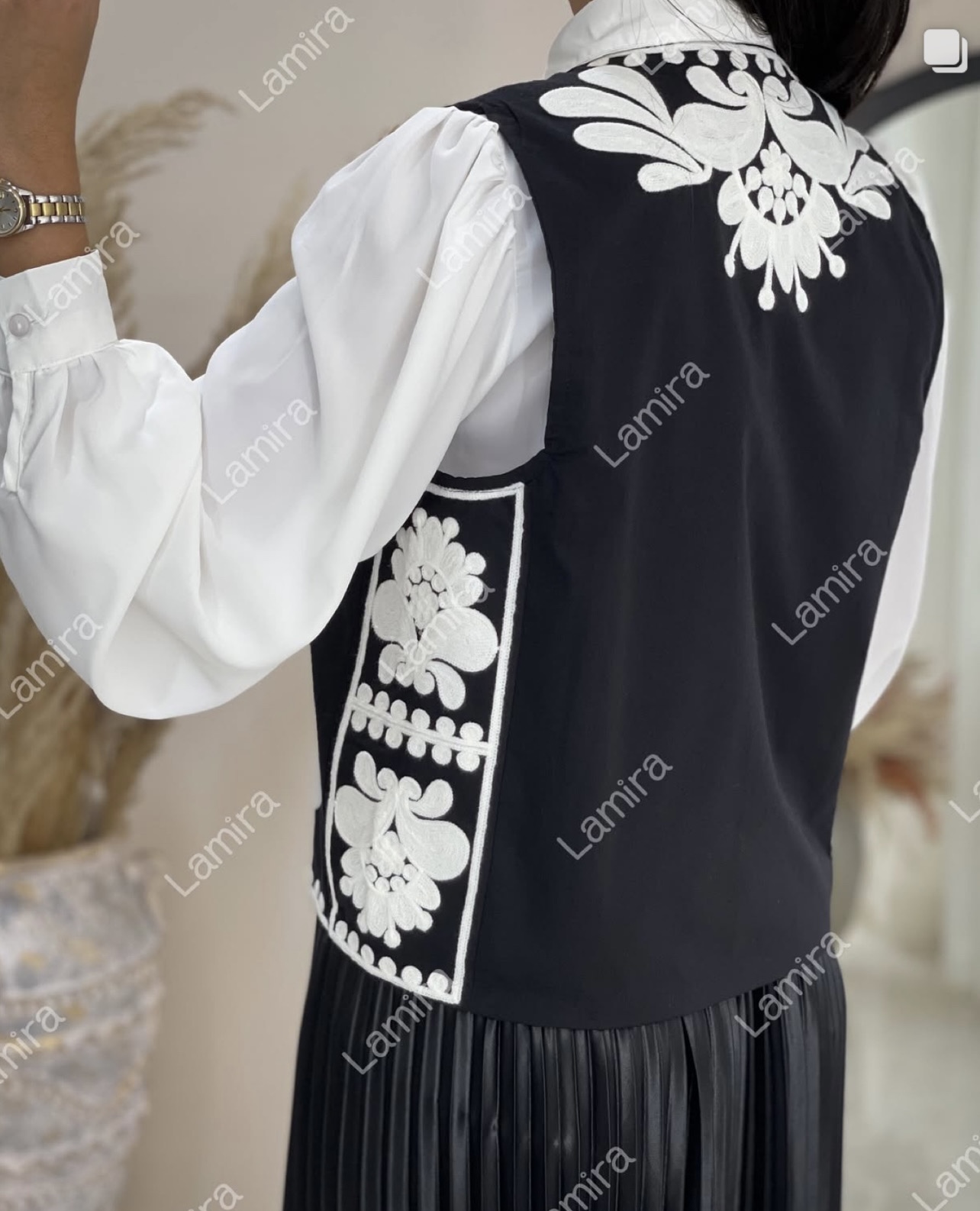 وست گلدوزی طرح زارا