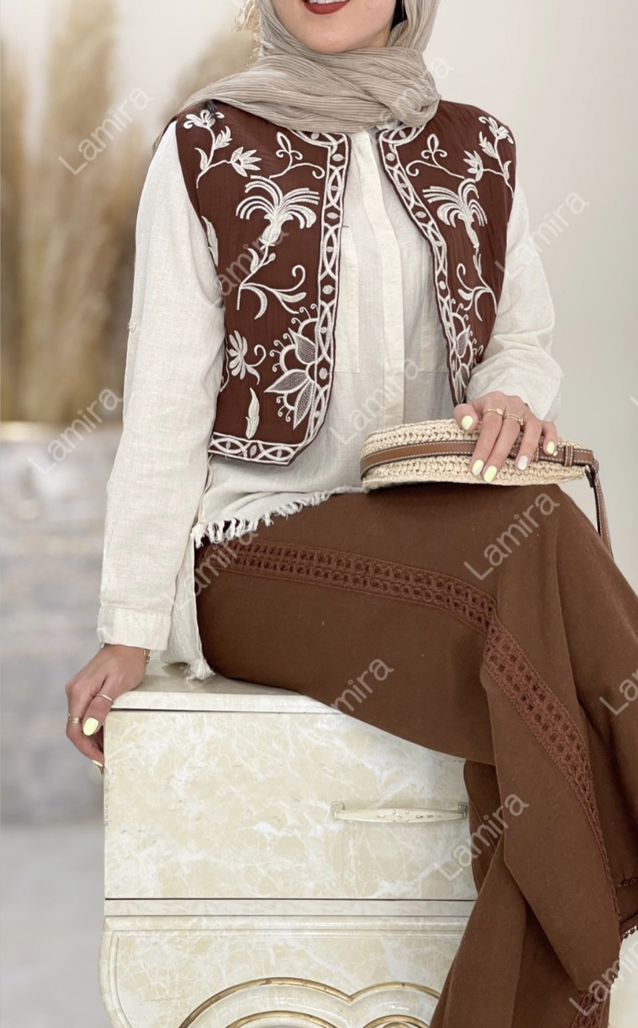 وست دارچینی گلدوزی
