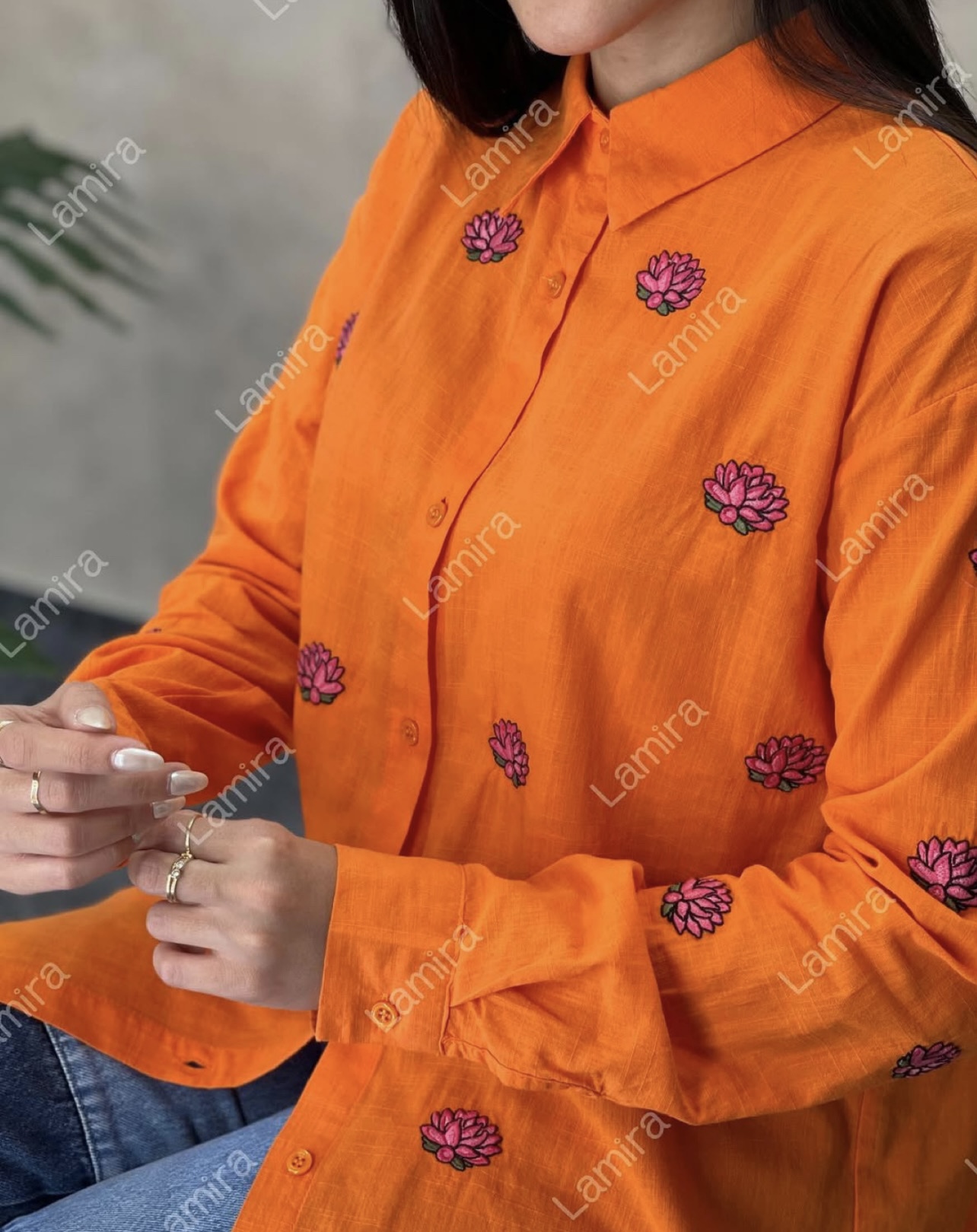 شومیز مانتویی گلدوزی نیلوفر