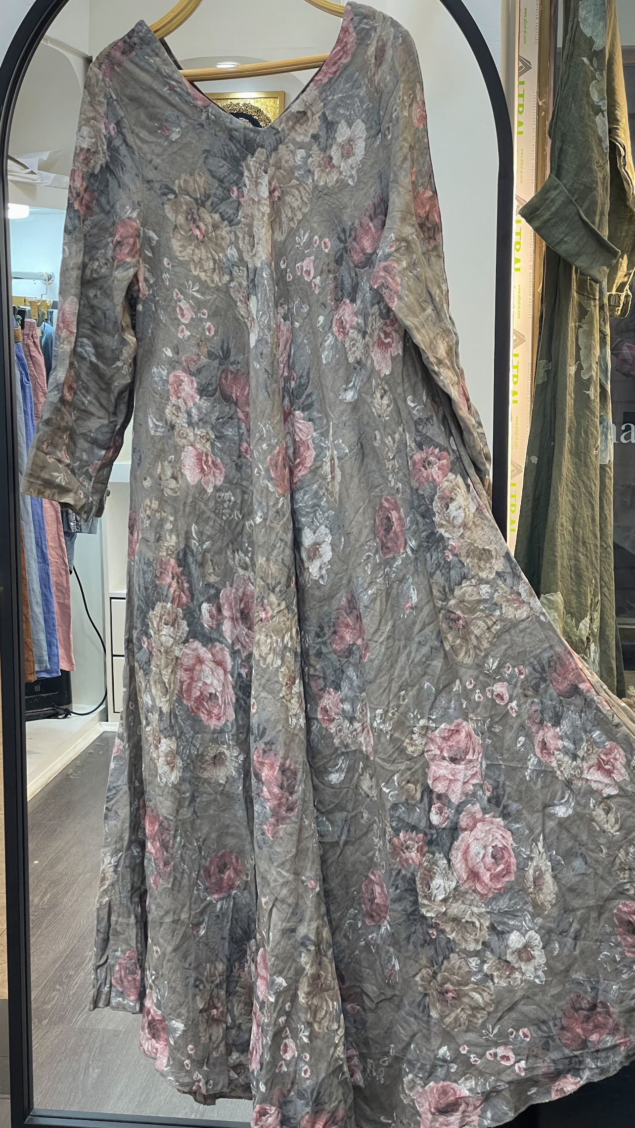 پیراهن سوپر کلوش ایتالیایی طرح گل رز